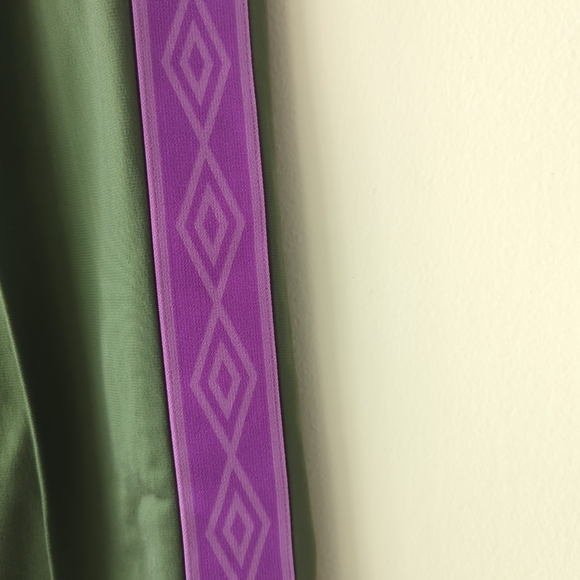 NWT Umbro Green and purple track pants size extra small - Picture 3 of 7